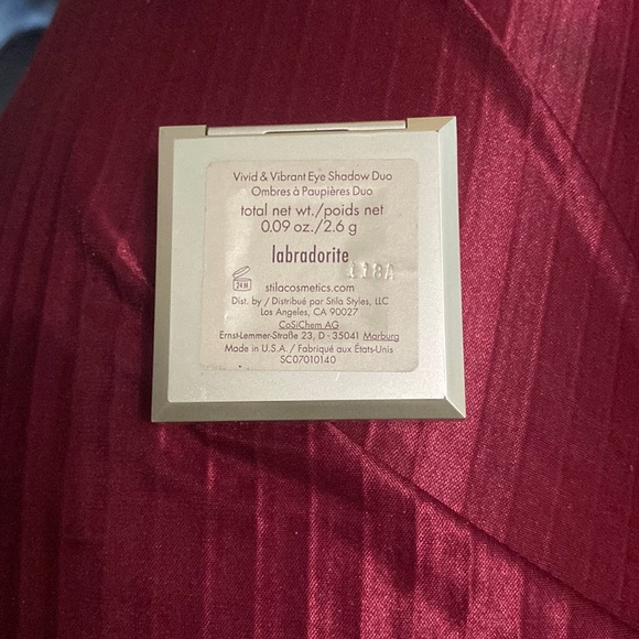 Stila eyeshadow - Picture 3 of 4